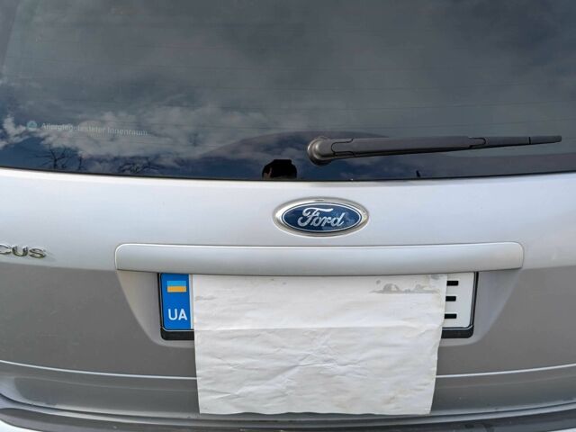 Серый Форд Фокус, объемом двигателя 1.6 л и пробегом 233 тыс. км за 5100 $, фото 6 на Automoto.ua
