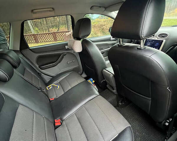 Сірий Форд Фокус, об'ємом двигуна 1.56 л та пробігом 245 тис. км за 6200 $, фото 18 на Automoto.ua