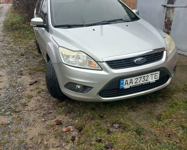 Сірий Форд Фокус, об'ємом двигуна 1.6 л та пробігом 272 тис. км за 5100 $, фото 3 на Automoto.ua