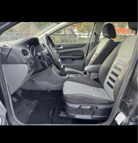 Сірий Форд Фокус, об'ємом двигуна 1.6 л та пробігом 232 тис. км за 5800 $, фото 16 на Automoto.ua