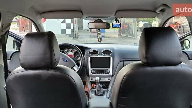 Серый Форд Фокус, объемом двигателя 1.6 л и пробегом 310 тыс. км за 6000 $, фото 12 на Automoto.ua