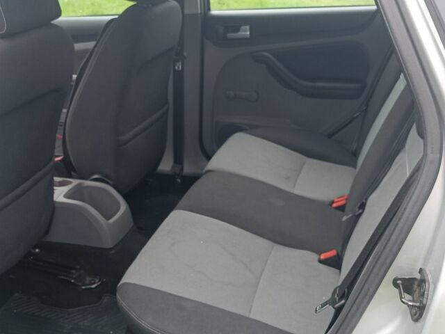 Серый Форд Фокус, объемом двигателя 0 л и пробегом 260 тыс. км за 5100 $, фото 4 на Automoto.ua