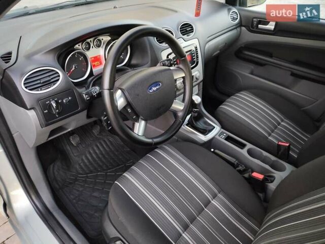 Серый Форд Фокус, объемом двигателя 1.6 л и пробегом 220 тыс. км за 5699 $, фото 14 на Automoto.ua