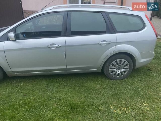 Серый Форд Фокус, объемом двигателя 1.8 л и пробегом 299 тыс. км за 6900 $, фото 5 на Automoto.ua