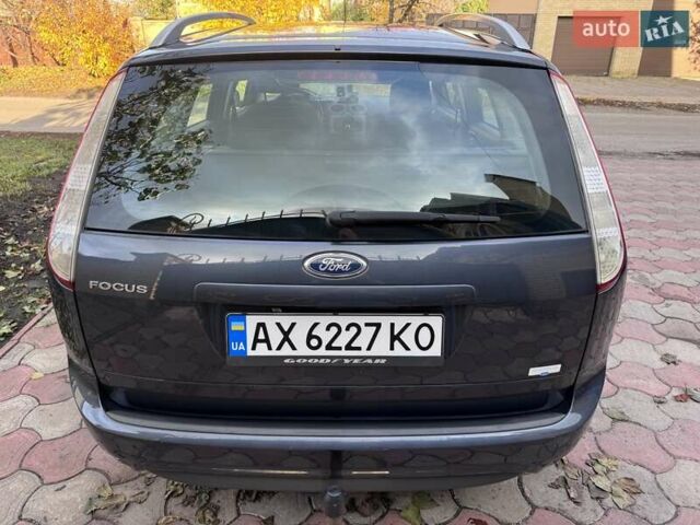 Серый Форд Фокус, объемом двигателя 1.6 л и пробегом 214 тыс. км за 6500 $, фото 4 на Automoto.ua
