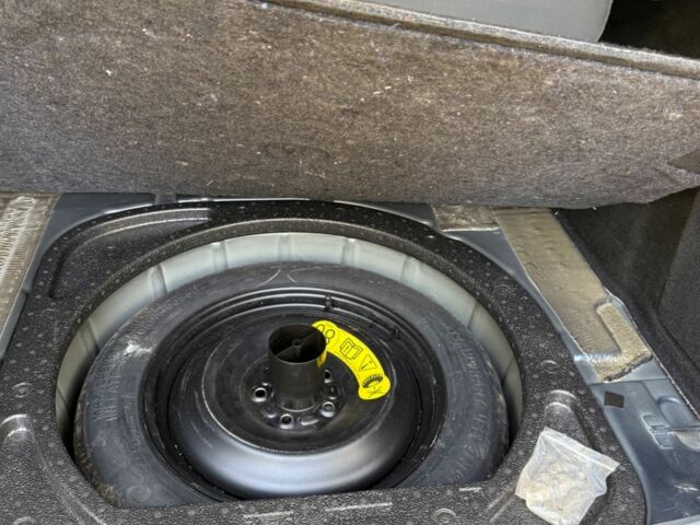 Серый Форд Фокус, объемом двигателя 1.6 л и пробегом 217 тыс. км за 6000 $, фото 19 на Automoto.ua