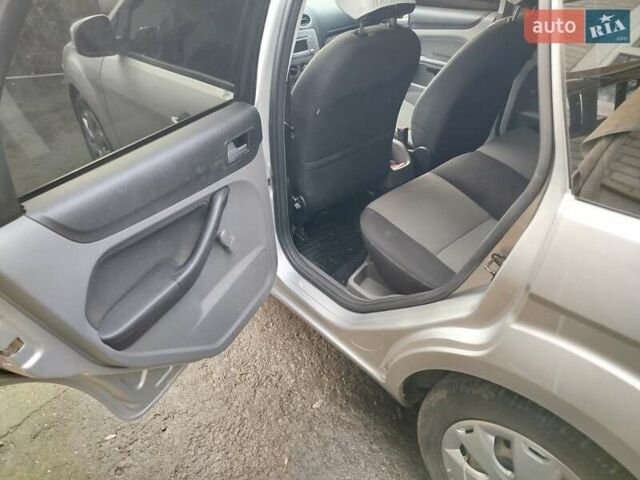 Сірий Форд Фокус, об'ємом двигуна 1.56 л та пробігом 233 тис. км за 5500 $, фото 14 на Automoto.ua