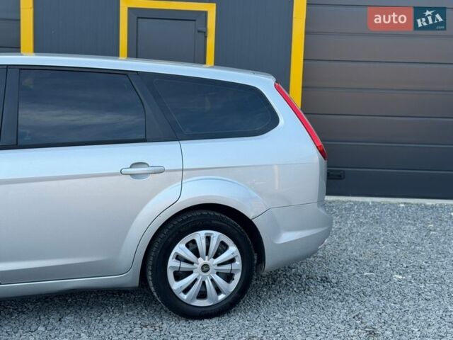 Серый Форд Фокус, объемом двигателя 1.56 л и пробегом 230 тыс. км за 5300 $, фото 6 на Automoto.ua