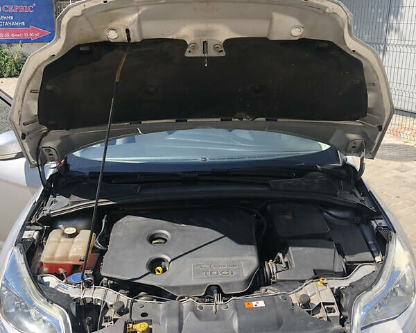 Серый Форд Фокус, объемом двигателя 1.6 л и пробегом 240 тыс. км за 7800 $, фото 30 на Automoto.ua