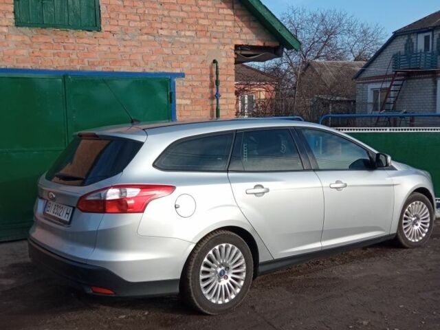 Серый Форд Фокус, объемом двигателя 1.6 л и пробегом 217 тыс. км за 6600 $, фото 2 на Automoto.ua