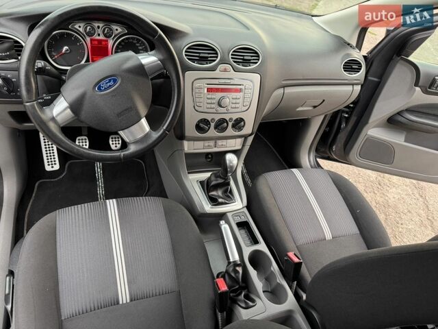 Сірий Форд Фокус, об'ємом двигуна 1.6 л та пробігом 185 тис. км за 5500 $, фото 49 на Automoto.ua