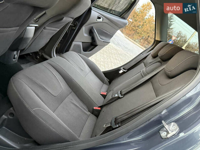 Серый Форд Фокус, объемом двигателя 1.6 л и пробегом 228 тыс. км за 7850 $, фото 36 на Automoto.ua