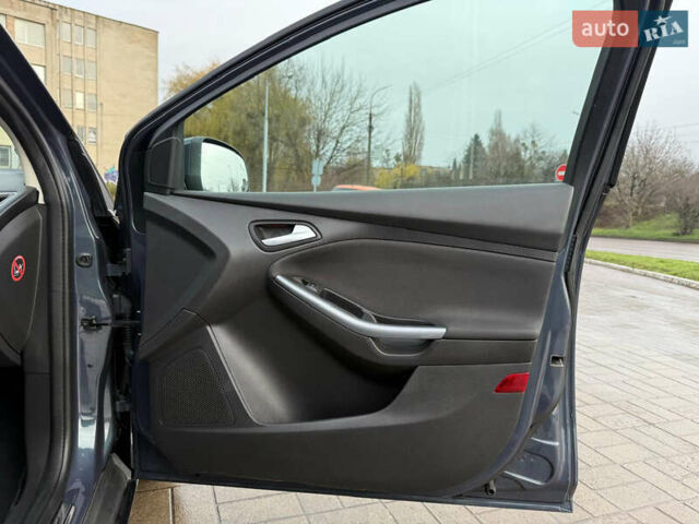 Серый Форд Фокус, объемом двигателя 1.6 л и пробегом 228 тыс. км за 6900 $, фото 34 на Automoto.ua