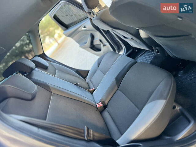 Серый Форд Фокус, объемом двигателя 1.6 л и пробегом 236 тыс. км за 6800 $, фото 38 на Automoto.ua