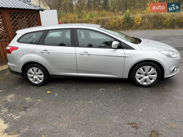 Серый Форд Фокус, объемом двигателя 1.6 л и пробегом 237 тыс. км за 7500 $, фото 3 на Automoto.ua