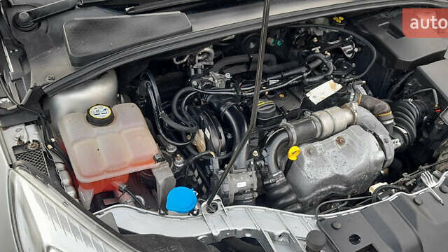 Серый Форд Фокус, объемом двигателя 1.56 л и пробегом 257 тыс. км за 5750 $, фото 8 на Automoto.ua