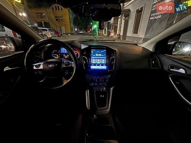 Сірий Форд Фокус, об'ємом двигуна 1.56 л та пробігом 388 тис. км за 5899 $, фото 18 на Automoto.ua