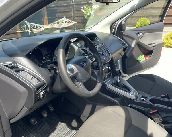 Серый Форд Фокус, объемом двигателя 1.56 л и пробегом 233 тыс. км за 7900 $, фото 11 на Automoto.ua