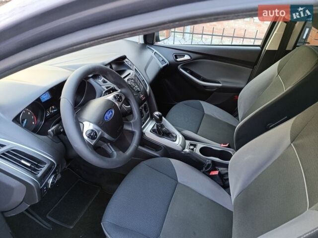 Сірий Форд Фокус, об'ємом двигуна 1.6 л та пробігом 212 тис. км за 7650 $, фото 26 на Automoto.ua