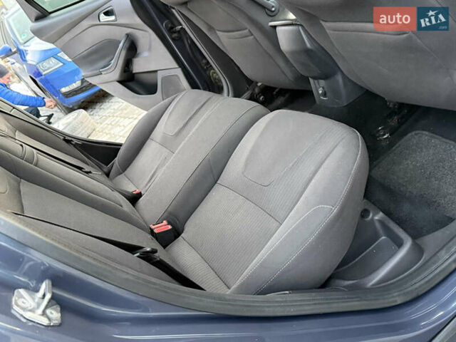 Серый Форд Фокус, объемом двигателя 1.6 л и пробегом 228 тыс. км за 7850 $, фото 15 на Automoto.ua