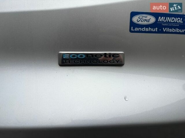 Серый Форд Фокус, объемом двигателя 1.56 л и пробегом 277 тыс. км за 5600 $, фото 7 на Automoto.ua