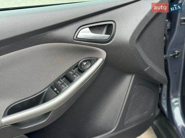 Серый Форд Фокус, объемом двигателя 1.6 л и пробегом 224 тыс. км за 7700 $, фото 13 на Automoto.ua