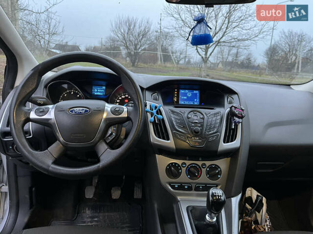 Сірий Форд Фокус, об'ємом двигуна 1.56 л та пробігом 307 тис. км за 7200 $, фото 11 на Automoto.ua