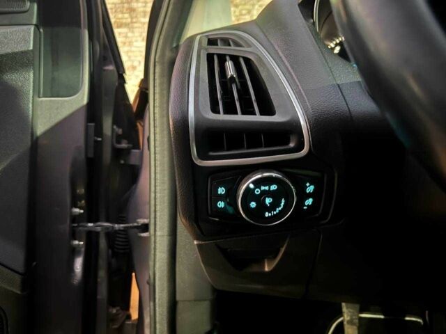 Серый Форд Фокус, объемом двигателя 1.6 л и пробегом 239 тыс. км за 6999 $, фото 21 на Automoto.ua