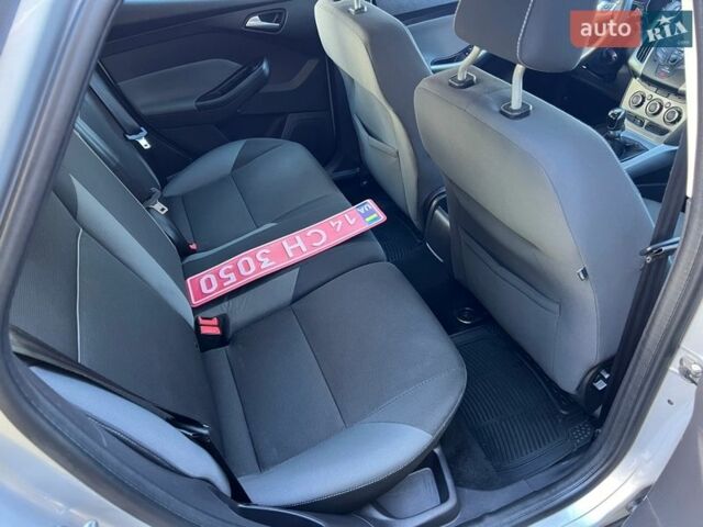 Сірий Форд Фокус, об'ємом двигуна 1.6 л та пробігом 211 тис. км за 7450 $, фото 38 на Automoto.ua