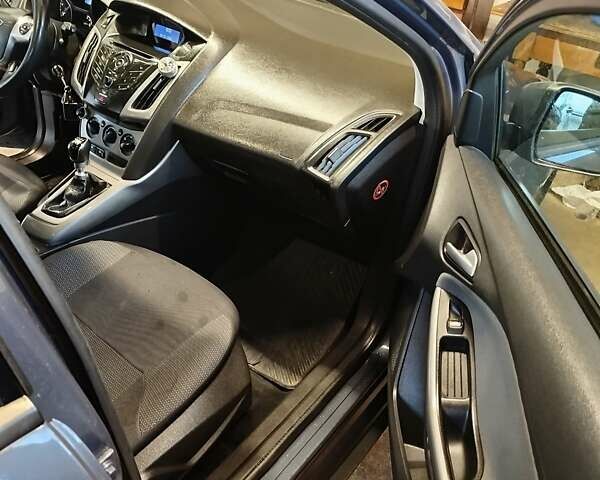 Серый Форд Фокус, объемом двигателя 1.6 л и пробегом 193 тыс. км за 7350 $, фото 9 на Automoto.ua