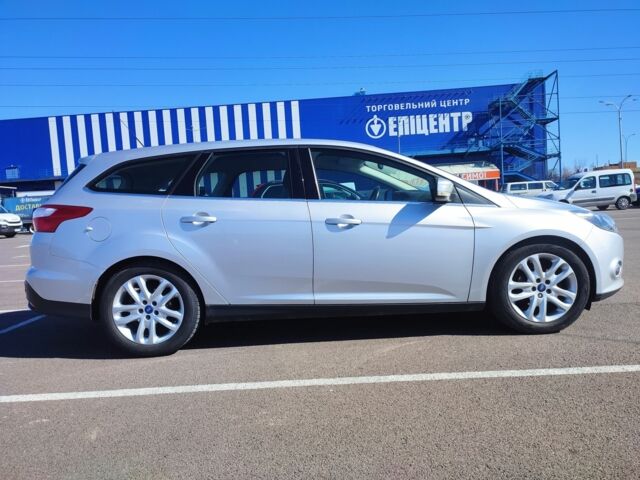 Серый Форд Фокус, объемом двигателя 1.6 л и пробегом 260 тыс. км за 7000 $, фото 3 на Automoto.ua