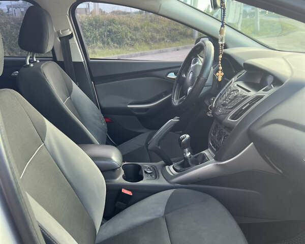 Серый Форд Фокус, объемом двигателя 1.56 л и пробегом 254 тыс. км за 7300 $, фото 10 на Automoto.ua