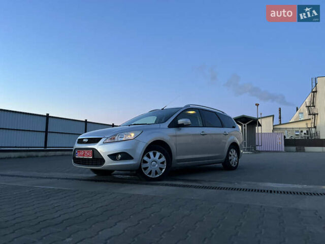 Серый Форд Фокус, объемом двигателя 1.6 л и пробегом 254 тыс. км за 6600 $, фото 2 на Automoto.ua