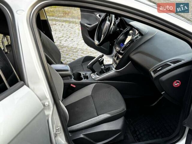 Сірий Форд Фокус, об'ємом двигуна 1.56 л та пробігом 388 тис. км за 5899 $, фото 21 на Automoto.ua