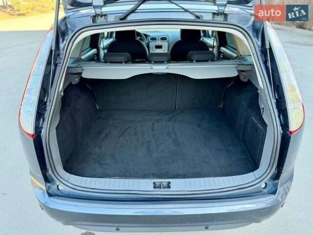 Серый Форд Фокус, объемом двигателя 1.6 л и пробегом 235 тыс. км за 6599 $, фото 26 на Automoto.ua