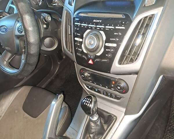 Сірий Форд Фокус, об'ємом двигуна 1.6 л та пробігом 180 тис. км за 7300 $, фото 12 на Automoto.ua