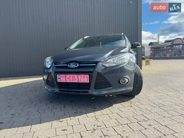 Серый Форд Фокус, объемом двигателя 1.6 л и пробегом 227 тыс. км за 7950 $, фото 2 на Automoto.ua