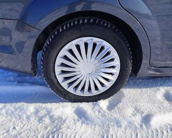 Сірий Форд Фокус, об'ємом двигуна 1.6 л та пробігом 246 тис. км за 6000 $, фото 51 на Automoto.ua