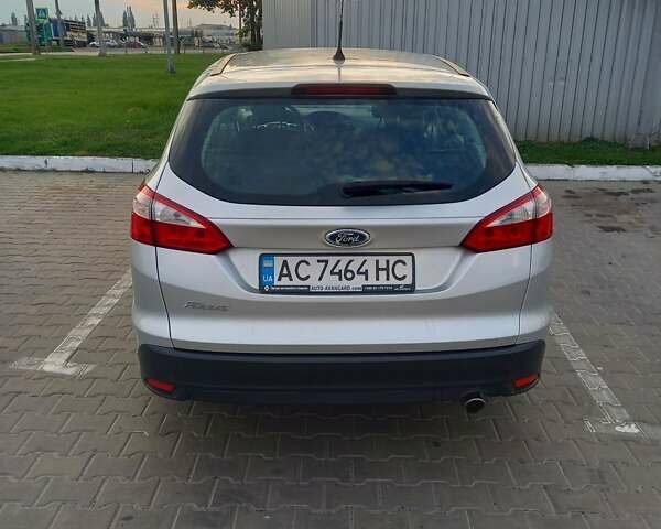 Серый Форд Фокус, объемом двигателя 2 л и пробегом 270 тыс. км за 8100 $, фото 9 на Automoto.ua