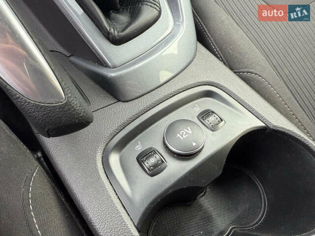 Серый Форд Фокус, объемом двигателя 1.6 л и пробегом 228 тыс. км за 6900 $, фото 28 на Automoto.ua