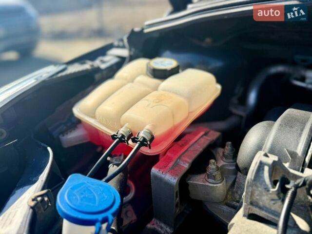 Сірий Форд Фокус, об'ємом двигуна 1.6 л та пробігом 198 тис. км за 7999 $, фото 15 на Automoto.ua