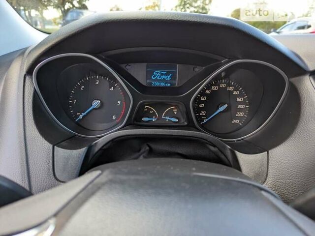 Серый Форд Фокус, объемом двигателя 1.6 л и пробегом 245 тыс. км за 7100 $, фото 9 на Automoto.ua