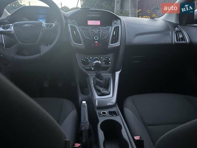 Серый Форд Фокус, объемом двигателя 1.6 л и пробегом 191 тыс. км за 7600 $, фото 19 на Automoto.ua