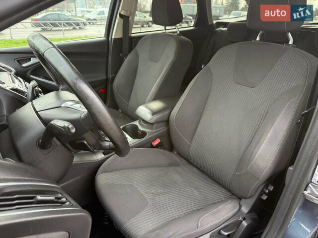 Серый Форд Фокус, объемом двигателя 1.6 л и пробегом 228 тыс. км за 6900 $, фото 31 на Automoto.ua