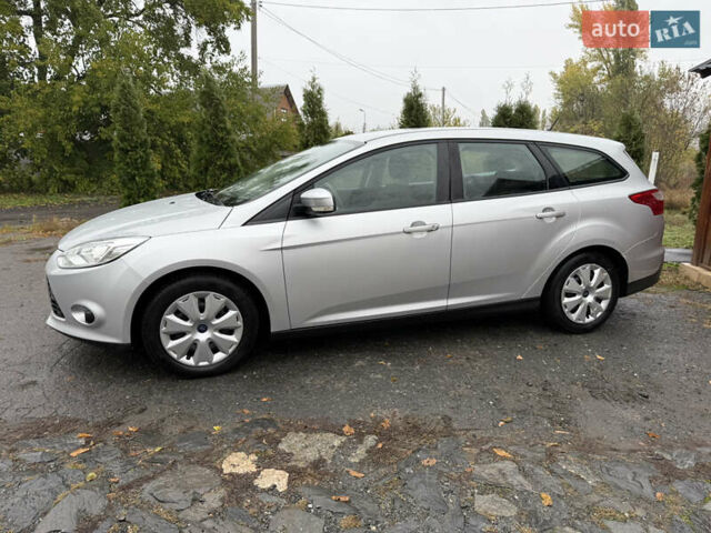 Серый Форд Фокус, объемом двигателя 1.6 л и пробегом 237 тыс. км за 7500 $, фото 1 на Automoto.ua