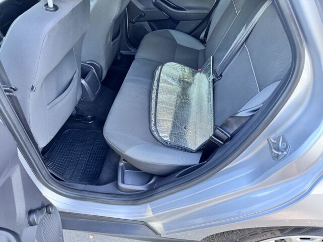 Серый Форд Фокус, объемом двигателя 1.6 л и пробегом 181 тыс. км за 7799 $, фото 5 на Automoto.ua