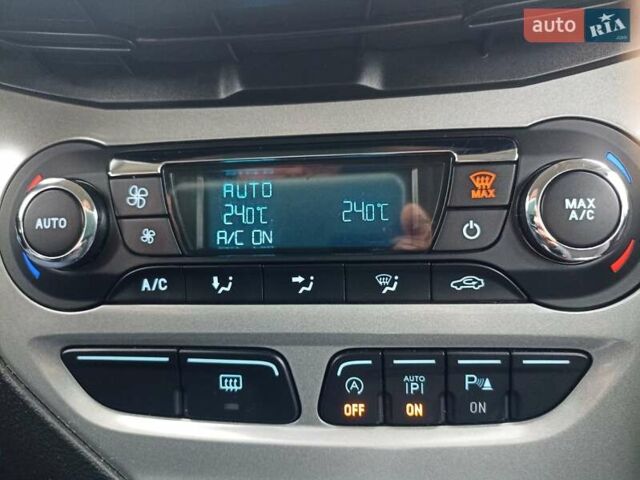 Серый Форд Фокус, объемом двигателя 1.6 л и пробегом 210 тыс. км за 7500 $, фото 17 на Automoto.ua