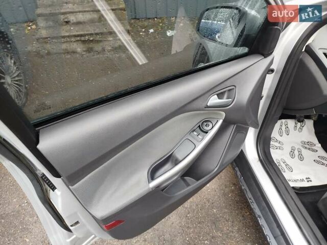 Серый Форд Фокус, объемом двигателя 1.6 л и пробегом 253 тыс. км за 6700 $, фото 11 на Automoto.ua