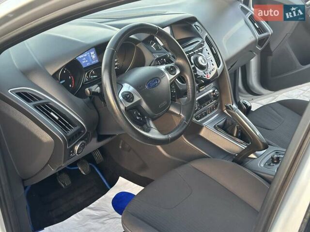 Сірий Форд Фокус, об'ємом двигуна 1.6 л та пробігом 240 тис. км за 8200 $, фото 14 на Automoto.ua