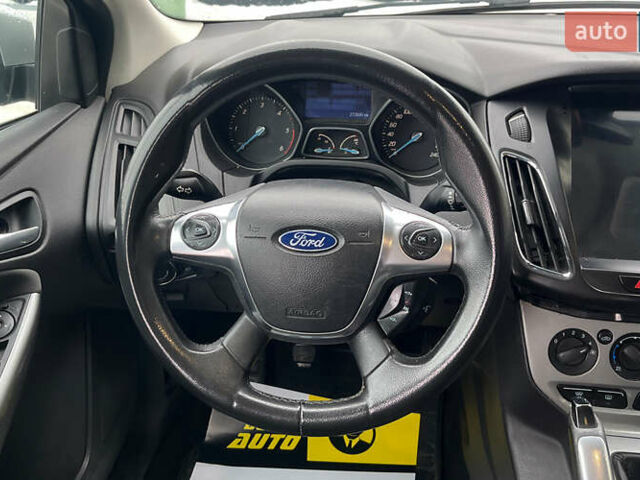 Серый Форд Фокус, объемом двигателя 1.56 л и пробегом 277 тыс. км за 6100 $, фото 12 на Automoto.ua